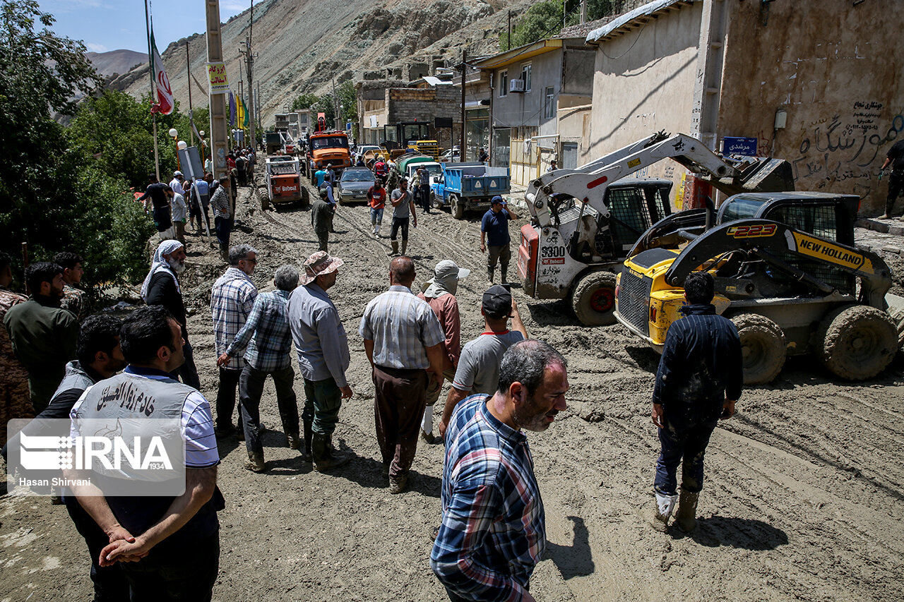 تداوم امدادرسانی به سیلزدگان در ۱۵ استان/ اعلام هشدار قرمز برای استانهای جنوب غربی تداوم امدادرسانی به سیلزدگان در ۱۵ استان/ اعلام هشدار قرمز برای استانهای جنوب غربی