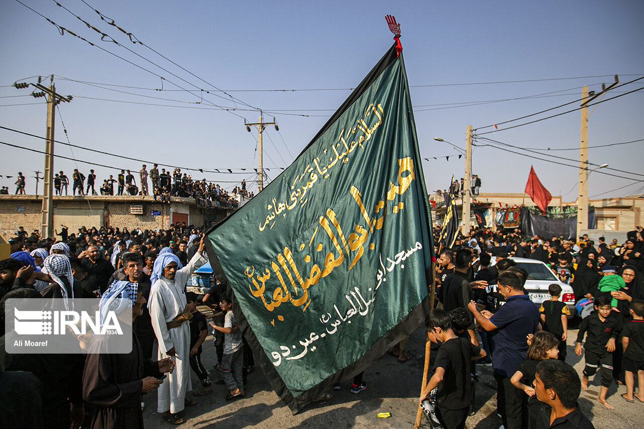 گزارش خبرنگاران ایرنا از آیین روز تاسوعا /سراسر ایران سوگوار علمدار دشت کربلا گزارش خبرنگاران ایرنا از آیین روز تاسوعا /سراسر ایران سوگوار علمدار دشت کربلا