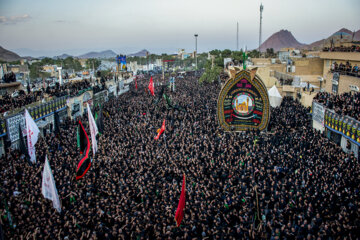 محرم در استان یزد؛ از پوش کشیدن حسینیه‌ها تا آیین نخل‌برداری