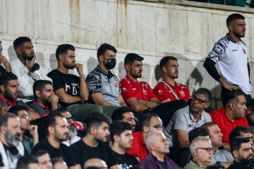 لیگ برتر فوتبال- پرسپولیس و فولاد