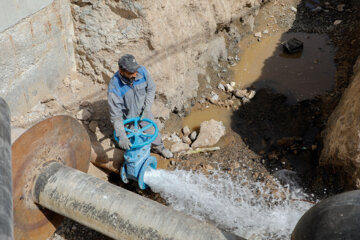 آرزوی ۱۵ ساله مردم شهرهای فرخشهر و بن با تامین آب با کیفیت و پایدار محقق شد
