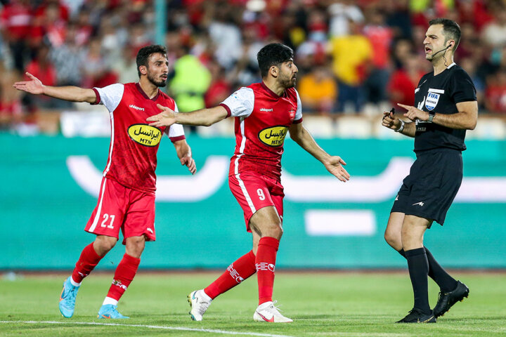 پیوس: با اظهار نظرهای بیجا نباید پرسپولیس را به حاشیه برد