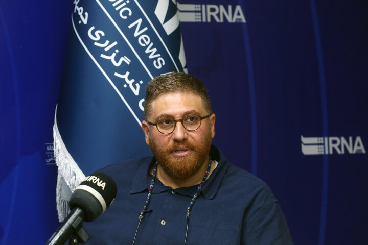 پرویز فلاحیپور: نگران قضاوت خبرنگاران بودم/ نویسنده «بینشان»: دوگانگی ممیزی تلویزیون اذیتم میکند