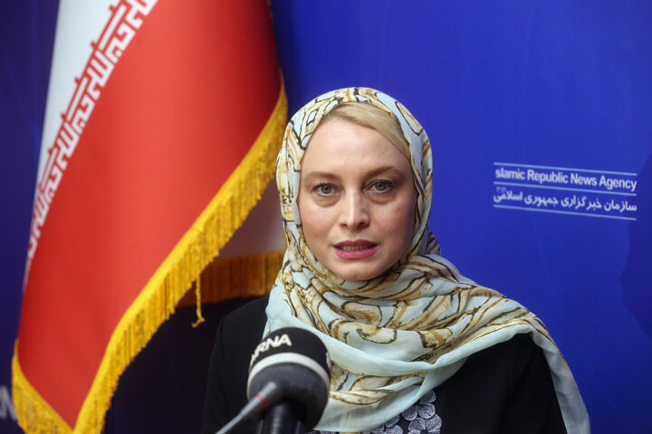 پرویز فلاحیپور: نگران قضاوت خبرنگاران بودم/ نویسنده «بینشان»: دوگانگی ممیزی تلویزیون اذیتم میکند