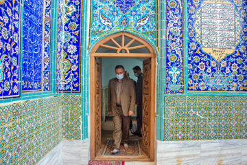  «سید محمدرضا هاشمی» استاندار سمنان در مراسم  عطرافشانی و غبارروبی گلزار شهدای امامزاده یحیی (ع) سمنان