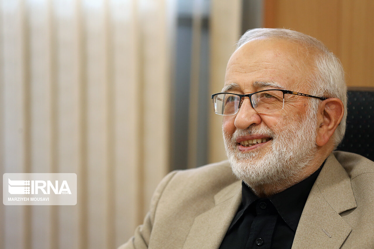 دولت با پایبندی به اصول گشایشهای زیادی ایجاد کرد / برچسب پوپولیسم صفت مردمی را از رئیسجمهور نمیگیرد