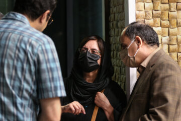 El cuerpo del difunto poeta Ebtehaj fue trasladado a Irán
