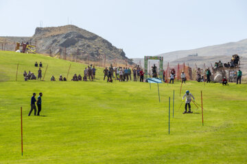 Iran : Coupe du monde de ski sur herbe à Dizin