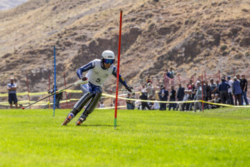 Iran : Coupe du monde de ski sur herbe à Dizin