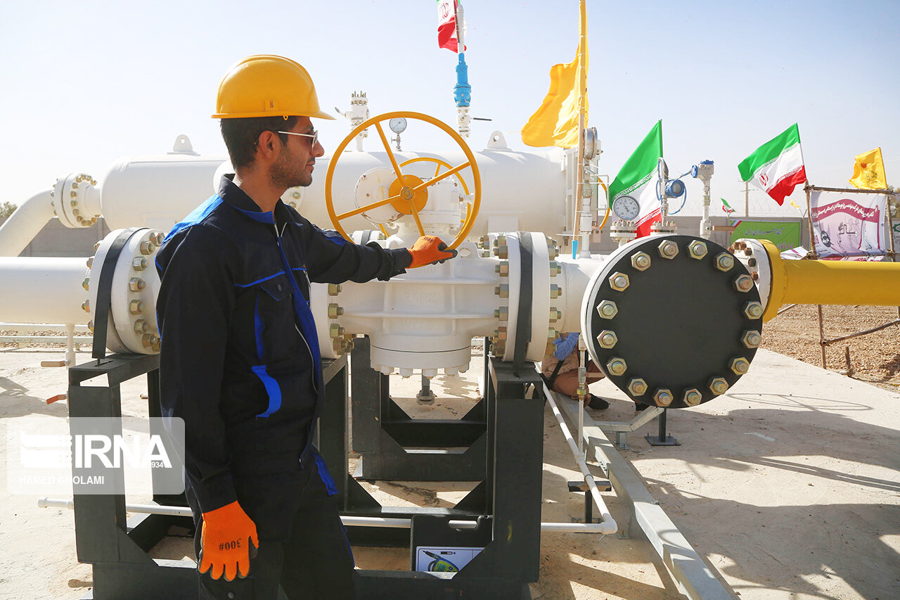 کلنگزنی طرحهای گازرسانی در ۲۲ روستای نیریز + فیلم کلنگزنی طرحهای گازرسانی در ۲۲ روستای نیریز + فیلم