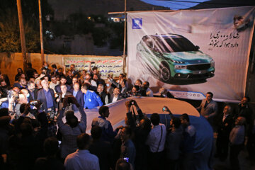 رونمایی از خودروی ریرا در زادگاه نیمایوشیج