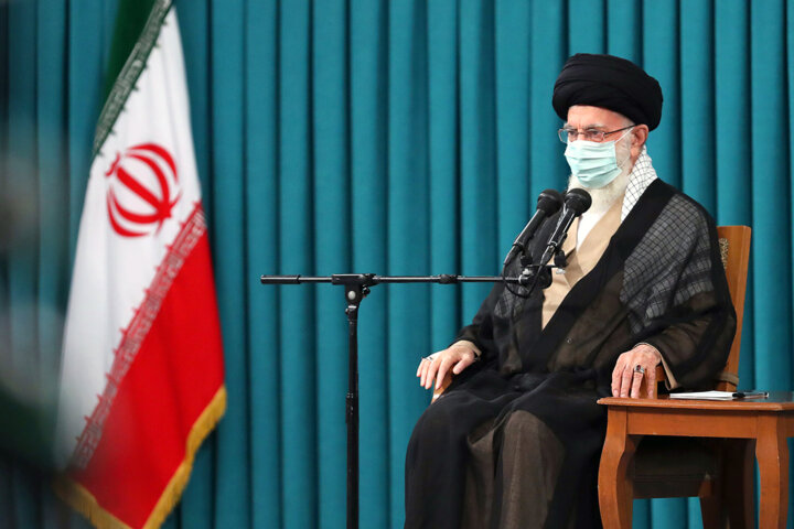 مردمی بمانید و به وعدهها عمل کنید / حاشیهنگاری ایرنا از دیدار اعضای هیئت دولت با رهبر انقلاب 7