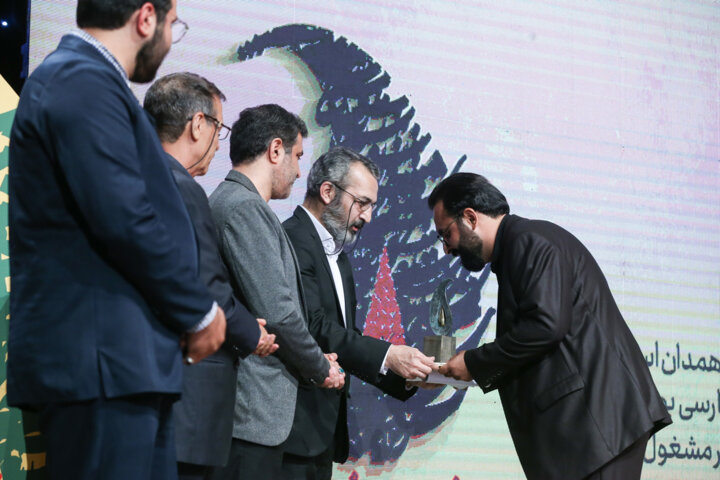 نخستین جشنواره جهانی شعر آیینی با معرفی برگزیدگان پایان یافت