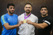 Иранский борец получил олимпийскую медаль спустя 10 лет