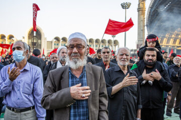 بدرقه خادمان و زائران اربعین