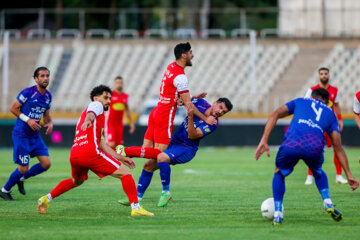 لیگ برتر فوتبال- هوادار و پرسپولیس