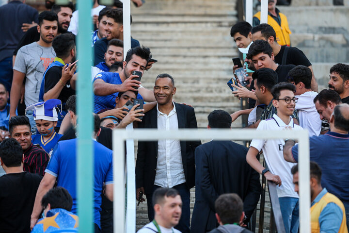 مورایس: فدراسیون دعوت‌نامه بفرستد، به جام جهانی می‌روم/ نسل جدید سپاهان در راه است