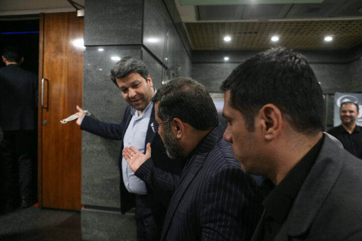 وزیر فرهنگ همزمان با روز سینما به تماشای «پسر دلفینی» نشست