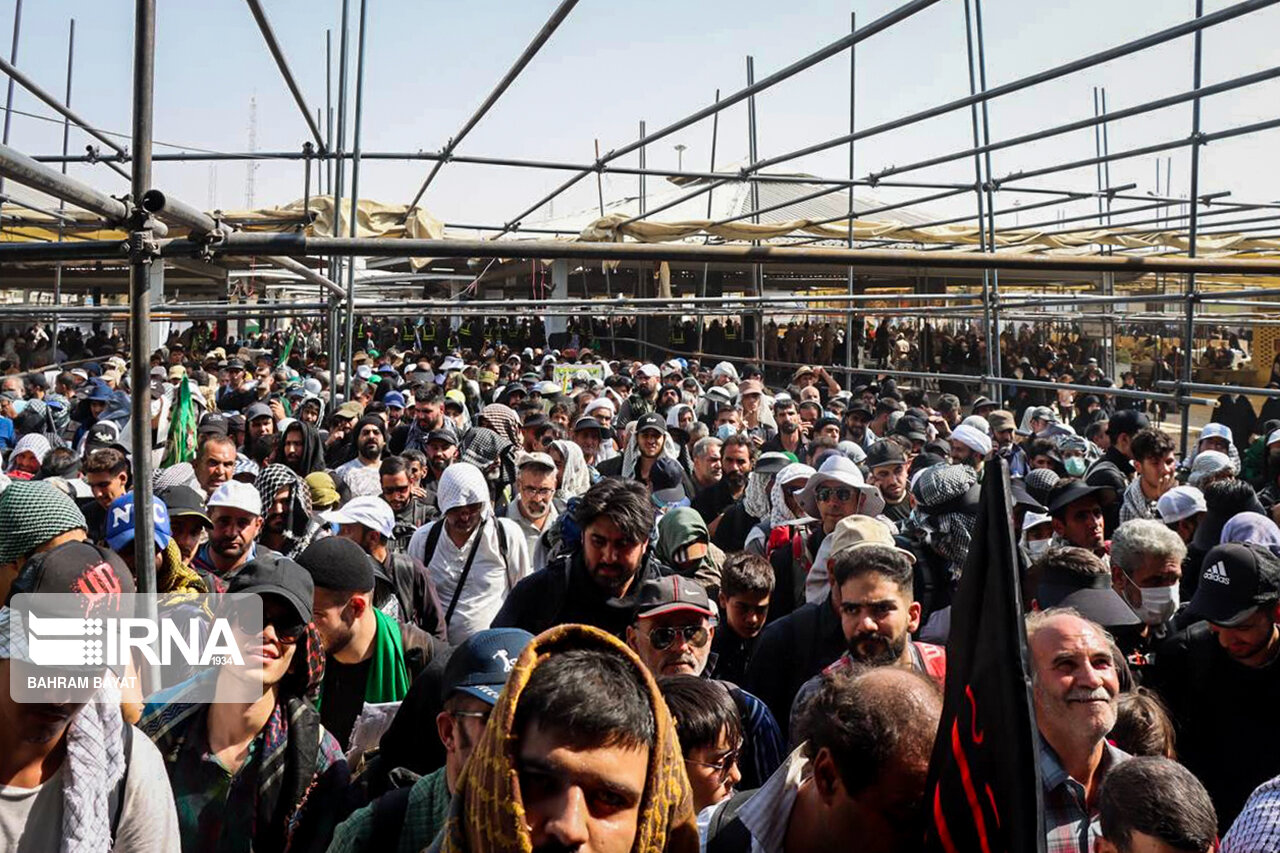 ثبت یک میلیون و ۶۷۰ هزار نفر تردد زائران اربعین در مهران 