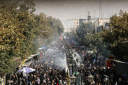 Los iraníes participan en caminata de Arbain en Teherán