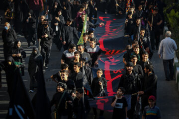جاماندگان اربعین در تهران از طریق نقشه از خدمات مسیر مطلع شوند