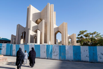 Irán conmemora a Shahriar en el Día Nacional de la Poesía y la Literatura Persa