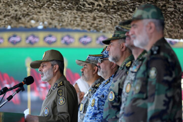 La cérémonie de clôture d'un stage de formation à l'université militaire de Téhéran