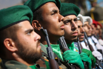 La cérémonie de clôture d'un stage de formation à l'université militaire de Téhéran