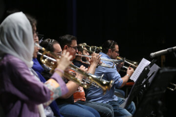 L'Orchestre symphonique national se prépare à se produire à l’occasion de la Semaine de la Défense