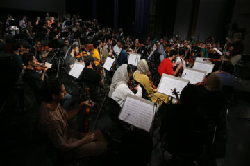 L'Orchestre symphonique national se prépare à se produire à l’occasion de la Semaine de la Défense