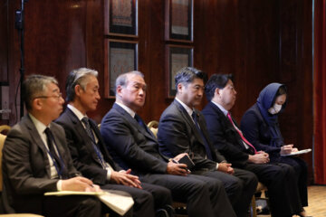 دیدار نخست وزیر ژاپن با رییس جمهور