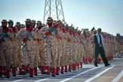 استعراض عسكري للقوات المسلحة في طهران
