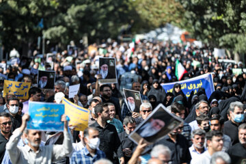 مردم دارالمومنین همدان اقدام تروریستی در شاهچراغ شیراز را محکوم کردند