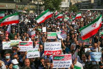 راهپیمایی مردم تهران در اعتراض به اتفاقات اخیر