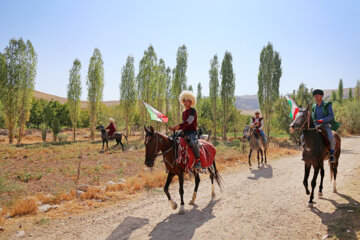 کاروان سوارکاران خراسان شمالی در راه مشهد