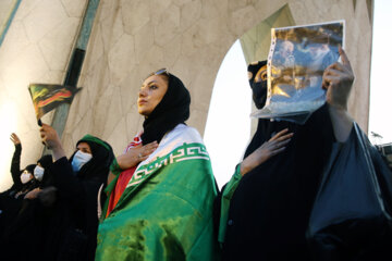 اجتماع بزرگ امام حسنیها در میدان آزادی