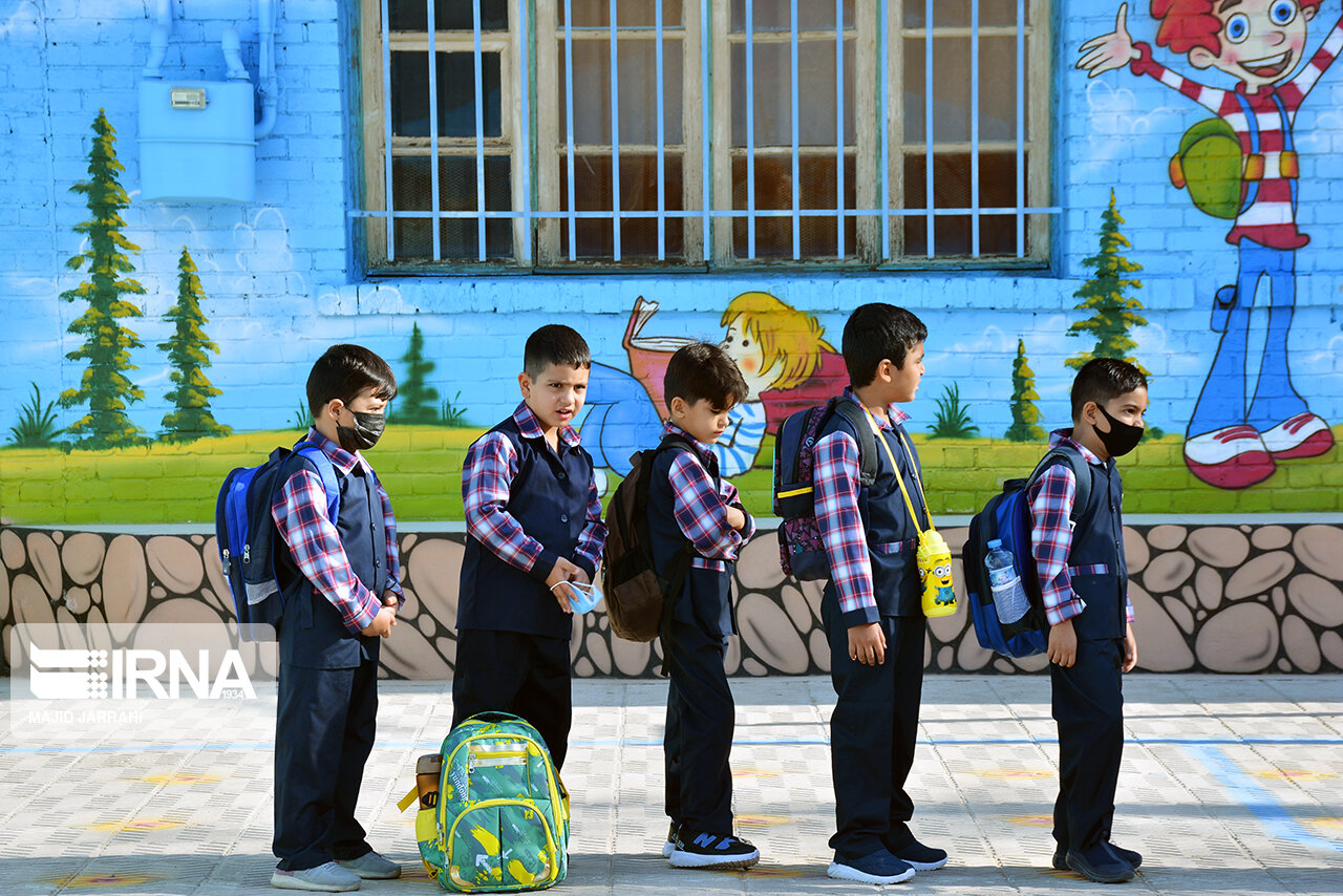 سال تحصیلی ۱۳۲ هزار دانش آموز استان سمنان آغاز شد