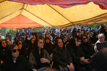 مراسم خاکسپاری امین تارخ