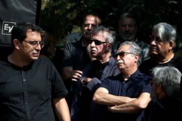 مراسم خاکسپاری امین تارخ