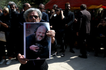 مراسم خاکسپاری امین تارخ