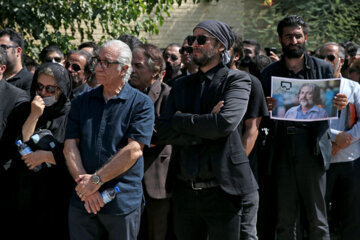 مراسم خاکسپاری امین تارخ