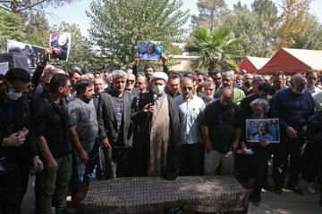 مراسم خاکسپاری امین تارخ