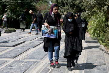 مراسم خاکسپاری امین تارخ