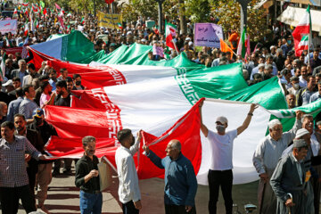 راهپیمایی مردم سنندج در محکومیت رفتارهای هنجارشکنانه