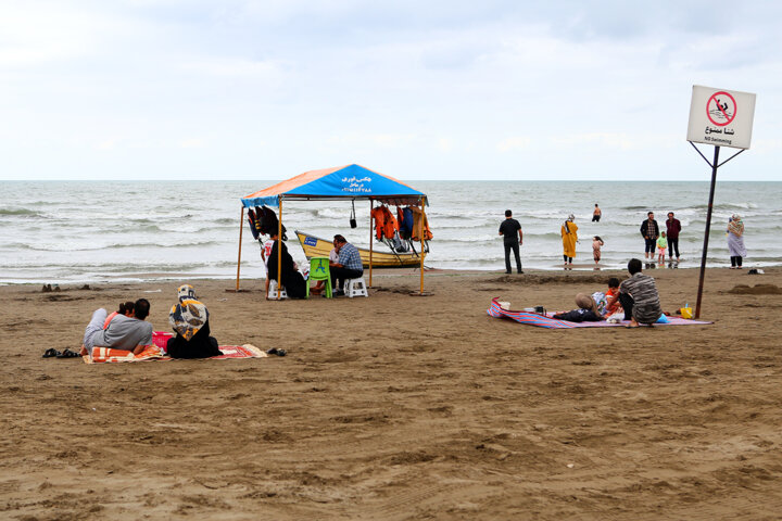 آب آرزوهایم را برد