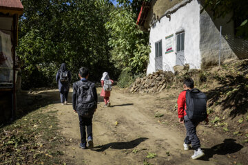 آغاز سال تحصیلی در مدرسه آزادی