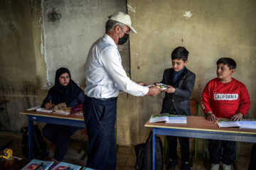 کلاس در چهار دانش آموزه مدرسه آزادی