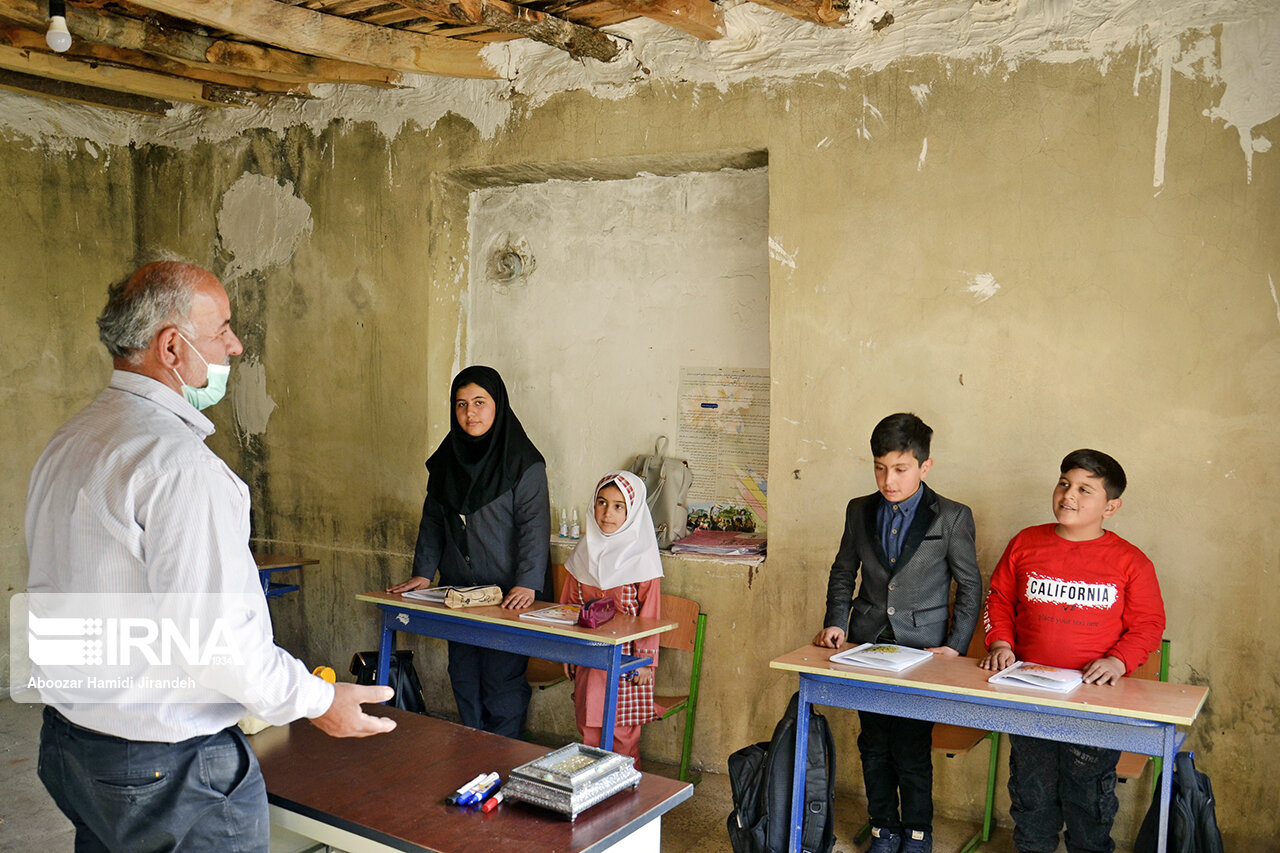 ۳۰۰ کلاس درس جایگزین مدارس سنگی خوزستان می‌شود