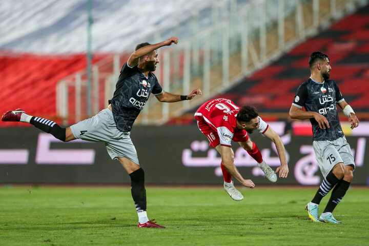 اقبالی: روابط جای مسایل فنی لیگ را گرفته است/ ساپینتو مشکل اول استقلال خواهد بود