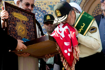 Le réveil matinal conjoint des forces militaires et de la Mobilisation populaire à la mosquée de Jamkaran